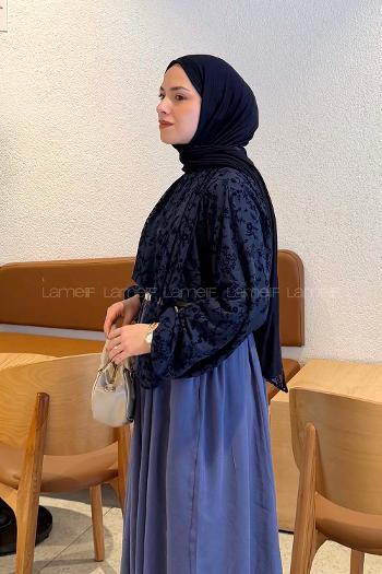 Lamelif Çiçek Baskılı Bluz Lacivert