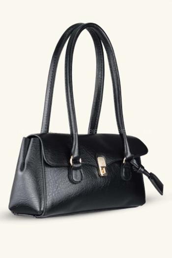 Lamelif Tokalı Deri Charmlı Yatay Klasik Omuz Çantası Siyah