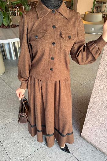 Lamelif Cep Detaylı Etekli Takım Kahverengi
