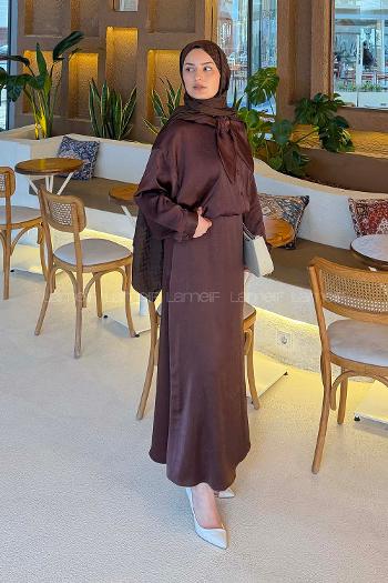 Lamelif Yaka Detaylı Etekli Takım Kahverengi