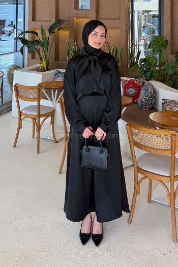 Lamelif Yaka Detaylı Etekli Takım Siyah