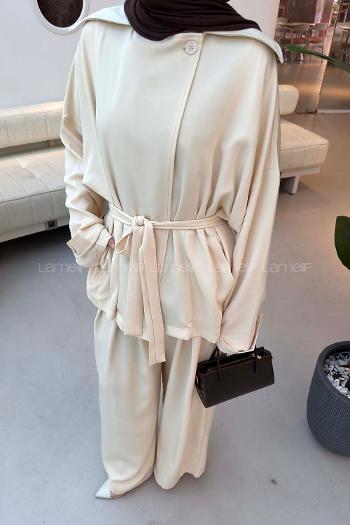 Lamelif Büyük Yaka Detaylı Pantolonlu Takım Krem