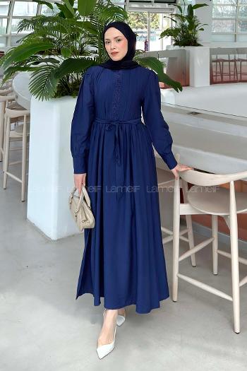 Lamelif Dantel Detaylı Bağlamalı Elbise Lacivert