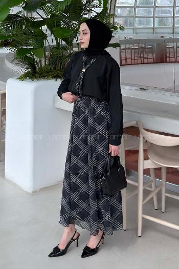 Lamelif Fular Detaylı Etekli Takım Siyah