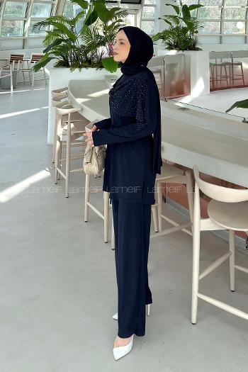 Lamelif Taş Detaylı Pelerinli Pantolon Takım Lacivert