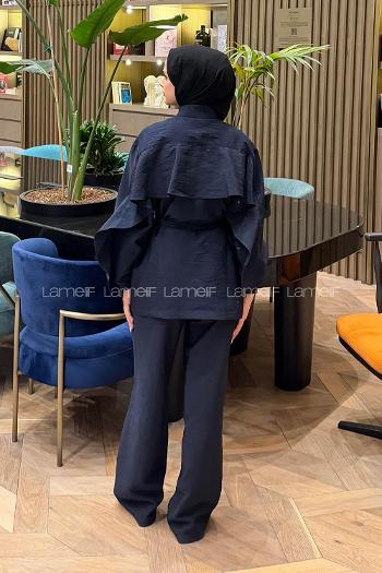 Lamelif Bağlama Detaylı Gold Düğmeli Takım Lacivert