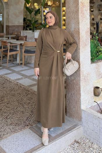 Lamelif Gold Toka Detaylı Drapeli Elbise Soft Kahve