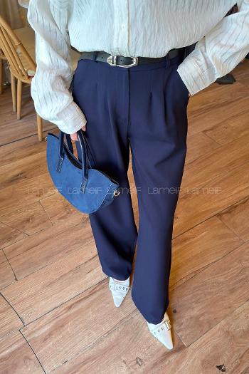 Lamelif Düğme Detaylı Pantolon Lacivert