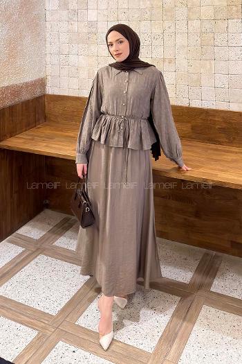 Lamelif Bağlama Detaylı Desenli Tesettür Takım Kahverengi