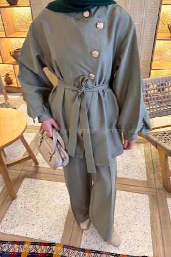 Lamelif Bağlama Detaylı Gold Düğmeli Takım Haki