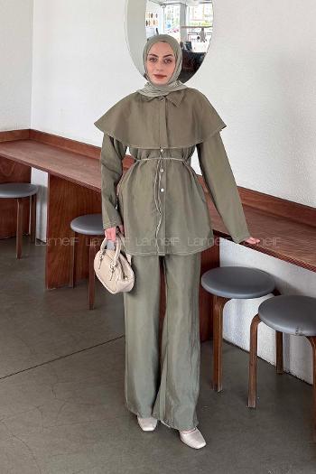 Lamelif Pelerin Detaylı Kontrast Dikişli Takım Çağla Yeşili