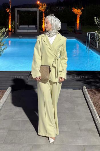 Lamelif Bağlama Detaylı Kruvaze Kapama Pantolonlu Takım Mint Yeşili