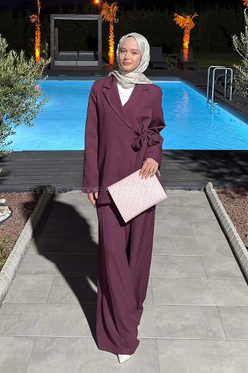 Lamelif Bağlama Detaylı Kruvaze Kapama Pantolonlu Takım Mürdüm