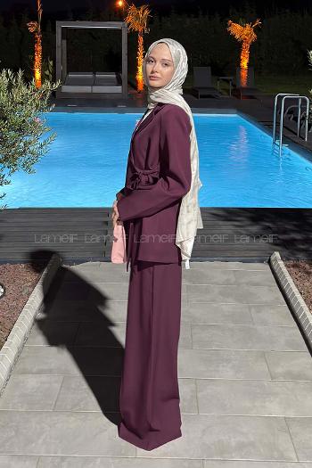 Lamelif Bağlama Detaylı Kruvaze Kapama Pantolonlu Takım Mürdüm