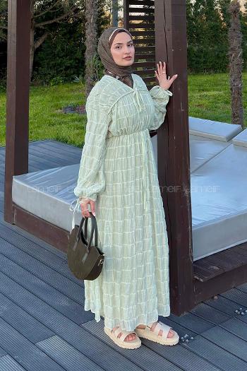 Lamelif Gofreli Bağcık Detaylı Tesettür Elbise Mint Yeşili