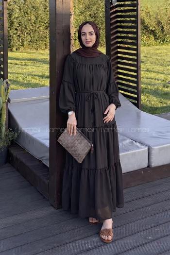 Lamelif Kat Kat Detaylı Tesettür Elbise Siyah