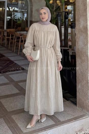 Lamelif Kemer Detaylı Tesettür Elbise Krem