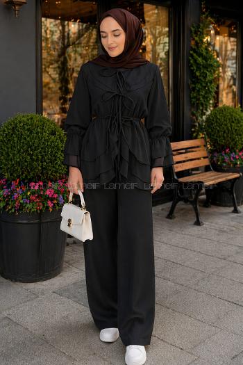 Lamelif Geniş Volan Yakalı Bağlama Detaylı Pantolonlu Takım Siyah