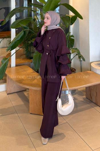 Lamelif Kol Fırfır Detaylı Gold Düğmeli Pantolonlu Takım Mürdüm