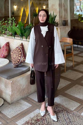 Lamelif Kruvaze Düğme Detaylı Yelek-Pantolon Takım Acı Kahve
