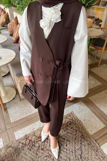Lamelif Kruvaze Düğme Detaylı Yelek-Pantolon Takım Acı Kahve