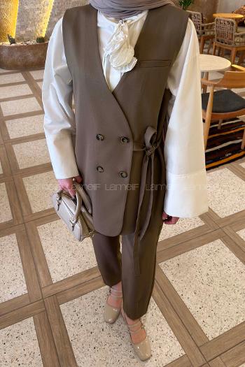 Lamelif Kruvaze Düğme Detaylı Yelek-Pantolon Takım Soft Kahve