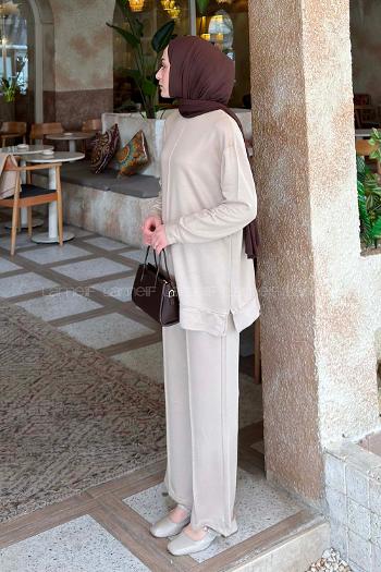 Lamelif Önü Dikişli Takım Bej