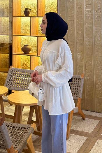 Lamelif Yaka ve Bel Bağlama Detaylı Tunik Beyaz