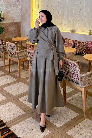 Lamelif Broş Detaylı Etekli Takım Vizonrengi