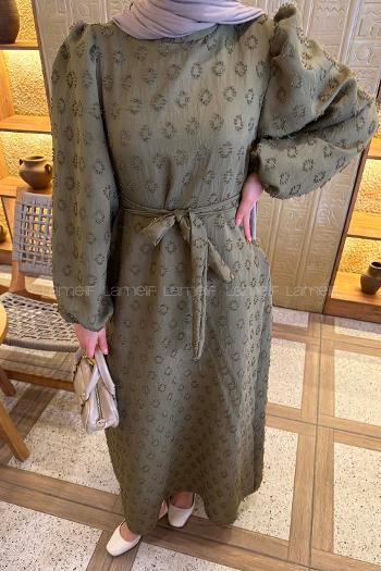 Lamelif Kabartma Nakış İşlemeli Tesettür Elbise Çağla Yeşili