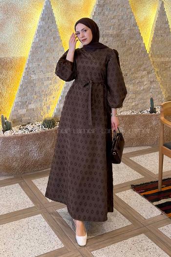 Lamelif Kabartma Nakış İşlemeli Tesettür Elbise Kahverengi