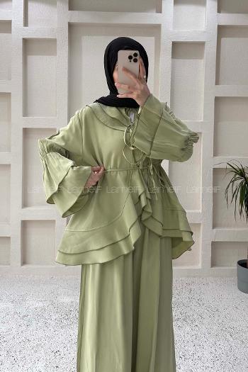 Lamelif Geniş Volan Yakalı Bağlama Detaylı Pantolonlu Takım Çağla Yeşili