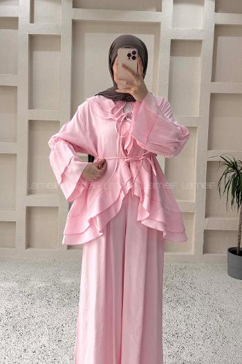 Lamelif Geniş Volan Yakalı Bağlama Detaylı Pantolonlu Takım Şeker Pembesi