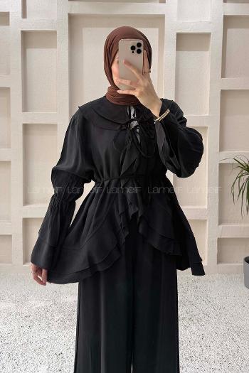 Lamelif Geniş Volan Yakalı Bağlama Detaylı Pantolonlu Takım Siyah