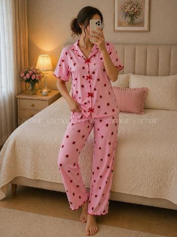 Lamelif Kadın Çilek Desenli Fiyonk Özel Dikiş Pijama Takımı