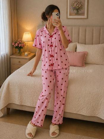 Lamelif Kadın Çilek Desenli Fiyonk Özel Dikiş Pijama Takımı
