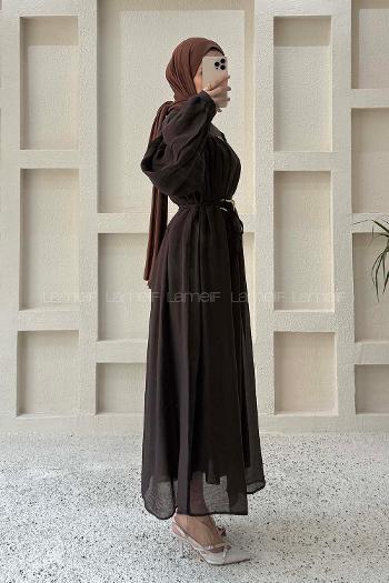 Lamelif Kemer Detaylı Tesettür Elbise Acı Kahve