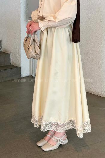 Lamelif Dantel Detaylı Saten Etek Krem