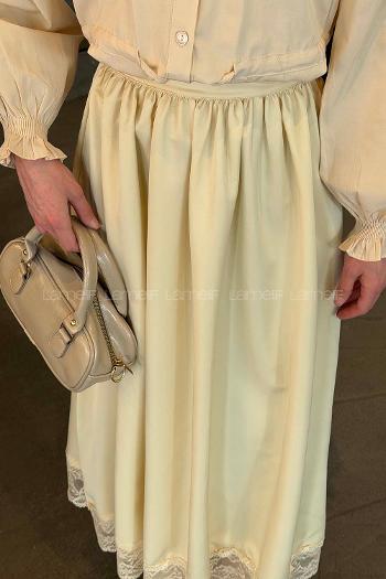 Lamelif Dantel Detaylı Saten Etek Krem