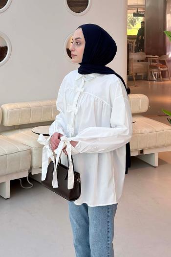 Lamelif Fiyonk Detaylı Ön Kapama Gömlek Beyaz