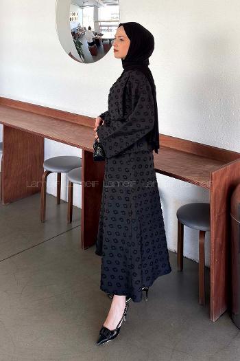 Lamelif Kabartma Nakış İşlemeli Etekli Takım Siyah