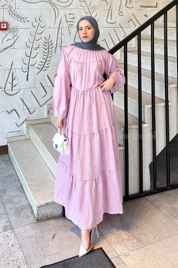Lamelif Kat Detaylı Bağlamalı Elbise Pembe