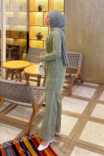 Lamelif Gold Broş Detaylı Pantolonlu Takım Çağla Yeşili