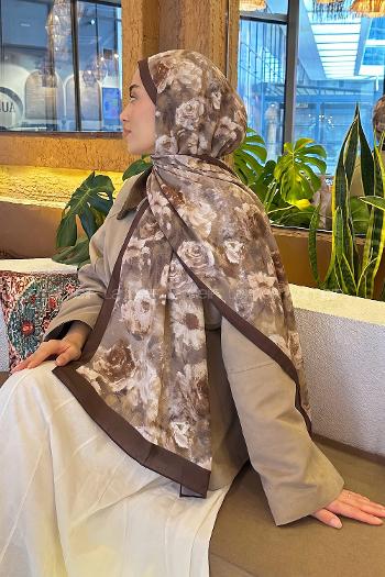 Lamelif Gül Çiçek Desen Lara Soft Şal Toprak