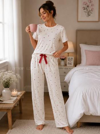 Lamelif Kadın Çilek Desenli  Cares Kumaş Pijama Takımı