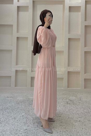 Lamelif Kat Detaylı Şifon Elbise Pembe