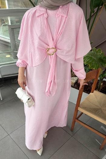 Lamelif Gold Toka Detaylı Pelerinli Elbise Pembe