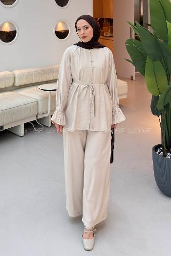Cream Crew Neck Long Arm Sandy Fabric Regular Trousers Comfortable Suit