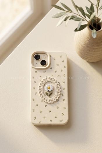 Lamelif iPhone 15 Vision Trend Dantel Çerçeveli Nakış İşlemeli  Detaylı Kılıf