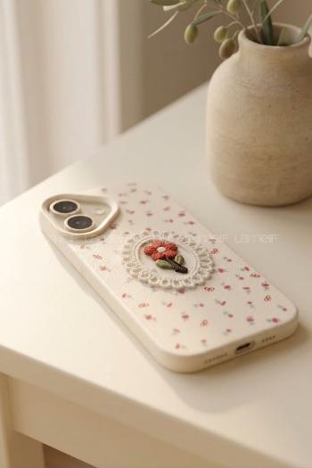Lamelif iPhone 17 Vision Trend Dantel Çerçeveli Nakış İşlemeli  Detaylı Kılıf